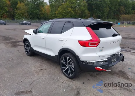 2022 Volvo Xc40 T5 R-Design from USA, damaged, VIN YV4162UM6N2731830